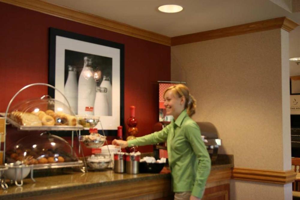 Hampton Inn White River Junction Restoran gambar
